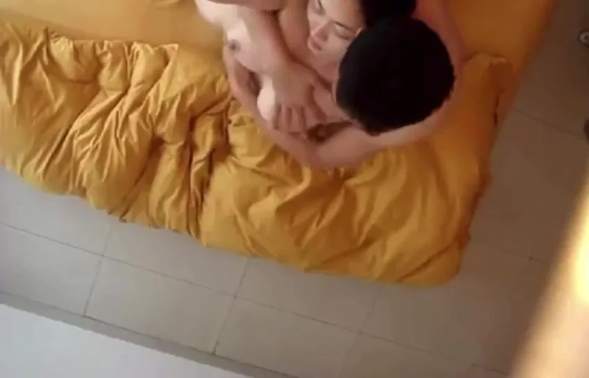 dan-em-dong-nghiep-co-chong-di-nha-nghi-vu-to-lon-ngon-dit-cho-em-no-suong-lon-phan-2