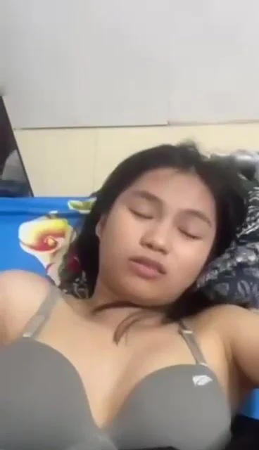ga-dit-em-gai-hang-xom-moi-lon-suong-vl-ra-2