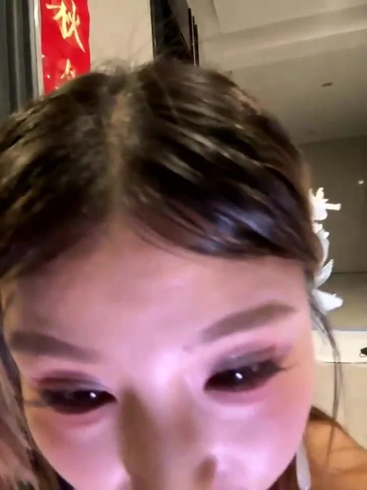 sep-bien-thai-o-cong-ty-vach-vu-lon-truoc-cua-thu-dam-live-sex-ren-ri